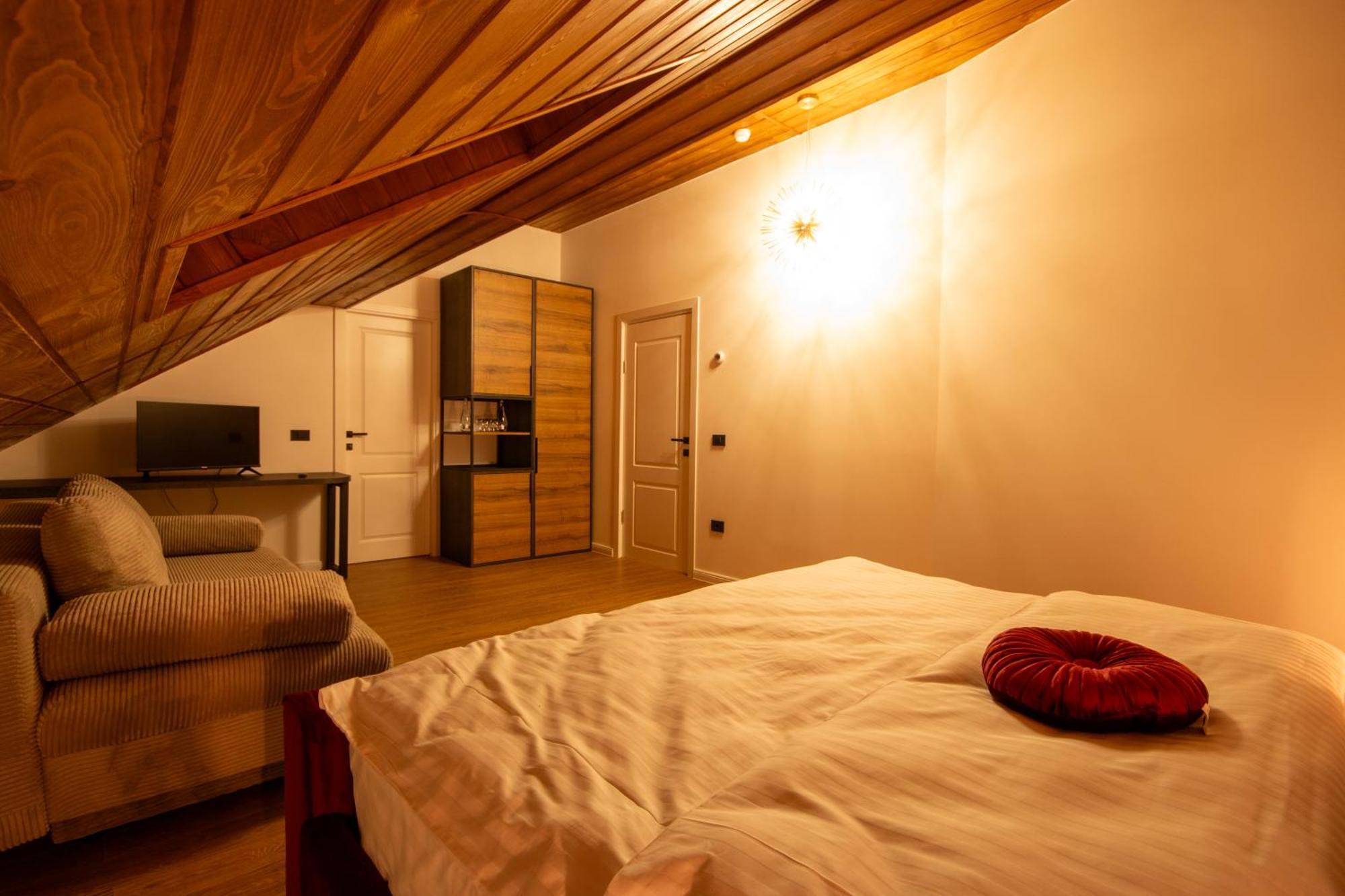 Domeniul Nordului Bucovlna Hotel Vama  Ngoại thất bức ảnh