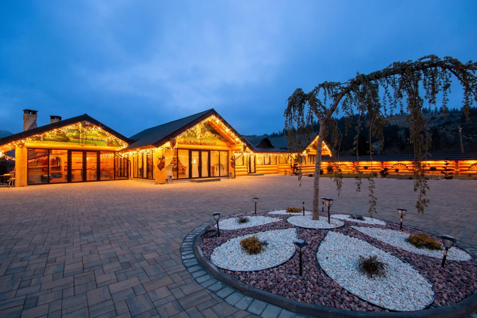 Domeniul Nordului Bucovlna Hotel Vama  Ngoại thất bức ảnh